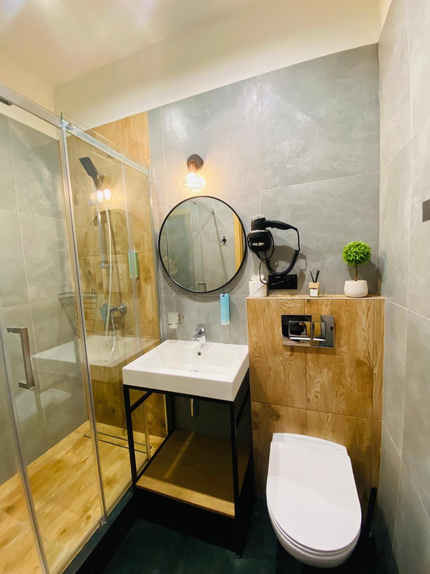 Krakow Apartments & Rooms Екстер'єр фото