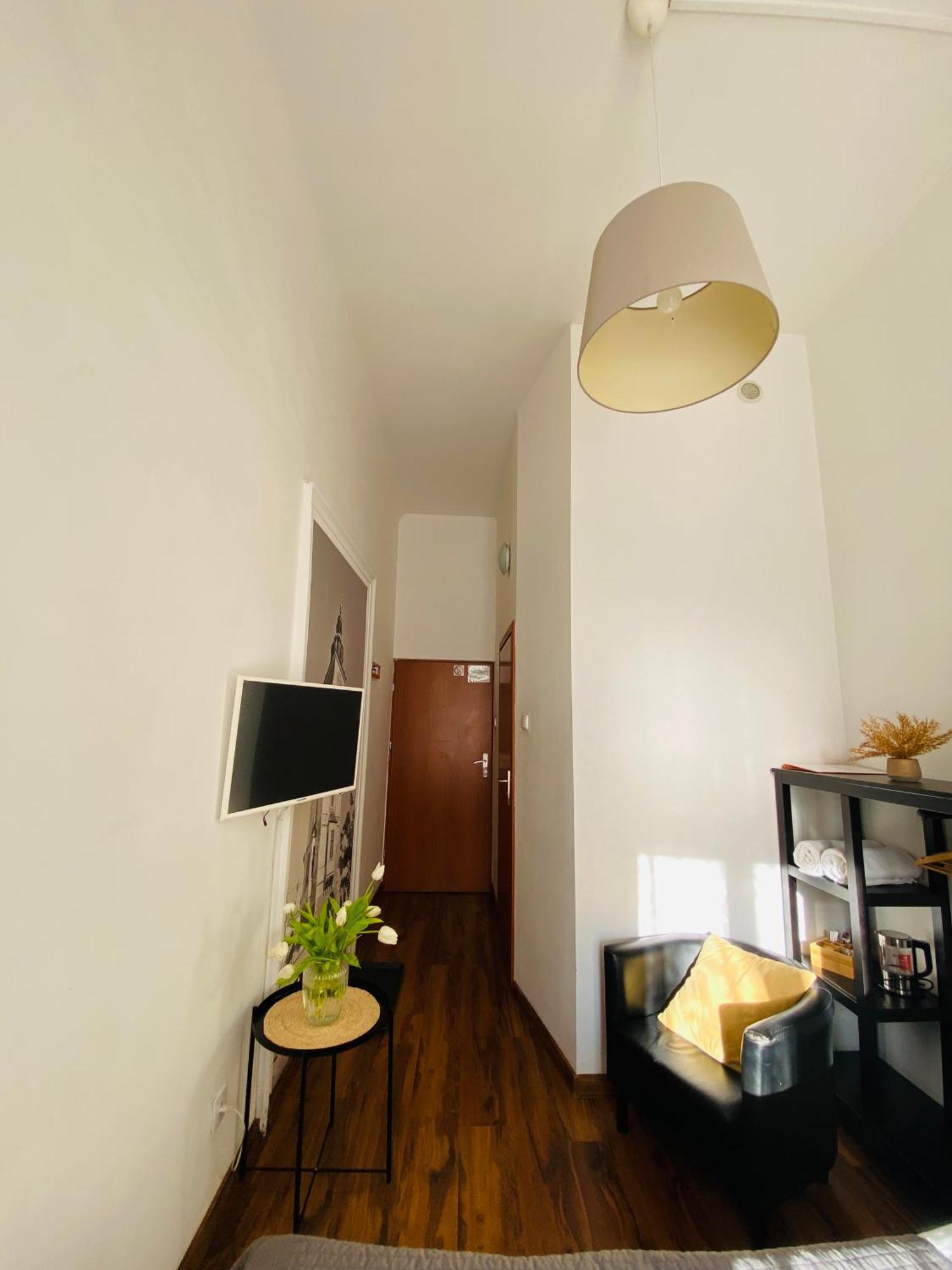 Krakow Apartments & Rooms Екстер'єр фото