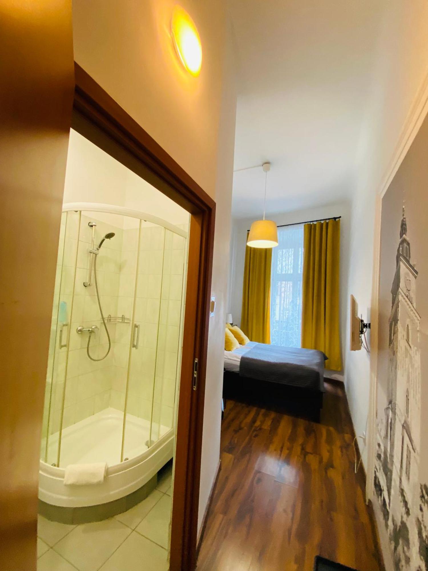 Krakow Apartments & Rooms Екстер'єр фото