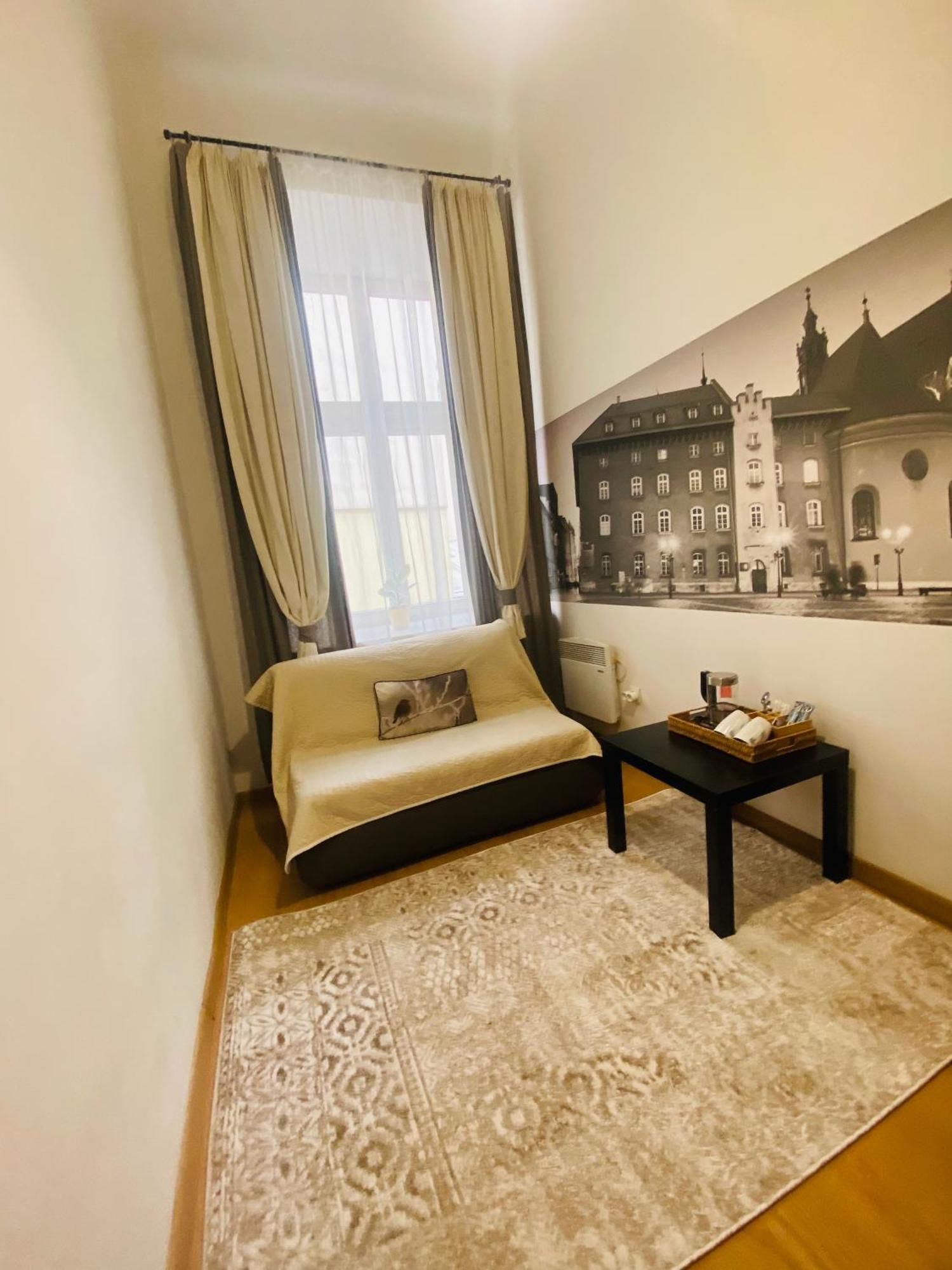 Krakow Apartments & Rooms Екстер'єр фото