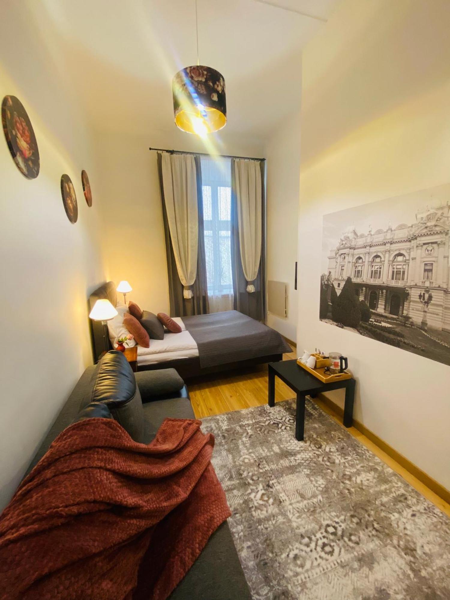Krakow Apartments & Rooms Екстер'єр фото