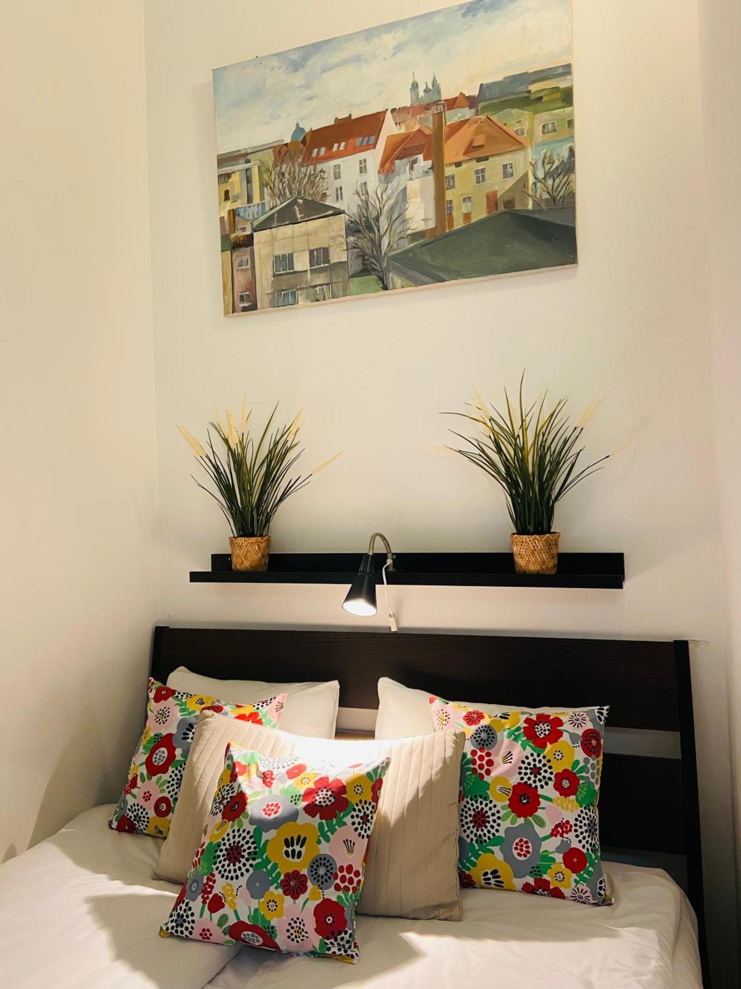 Krakow Apartments & Rooms Екстер'єр фото