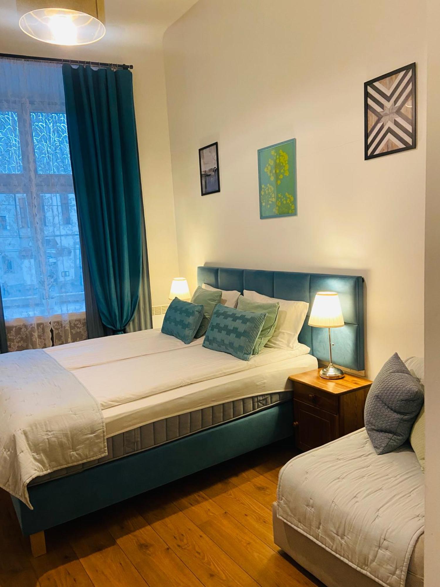 Krakow Apartments & Rooms Екстер'єр фото